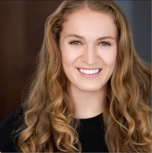 Meet your Posher, Ella